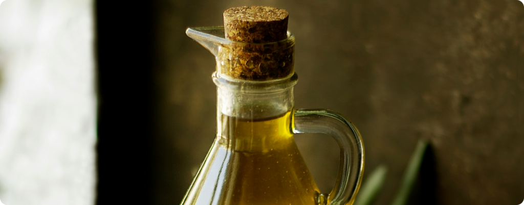 Olive oil is a heathy alternative to vegetable oils 