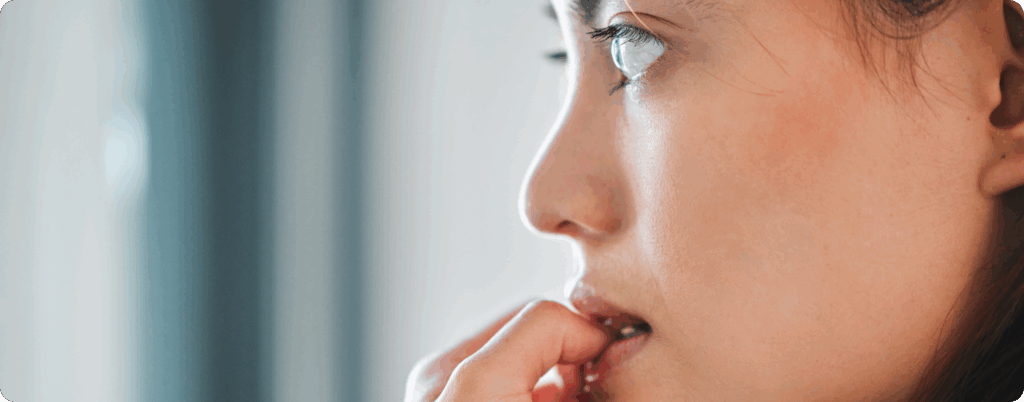 Hyperthyroid Symptoms in Females: 10 Signs to Watch For | Heart & Soil Supplements